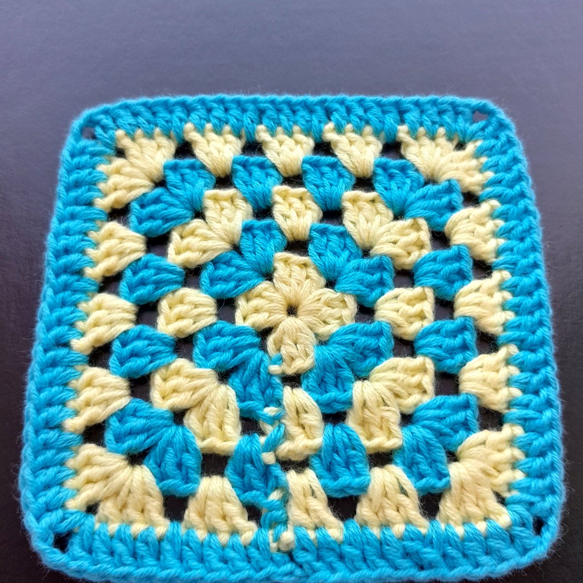 Colorful Granny Square Crochet Pattern etsy.com/listing/150623… 

#Etsy #EtsyShop #EtsySeller #EtsySocial #crochet #GrannySquarePattern #crochetpattern #CrochetPatterns #grannysquare #grannysquares #crocheter #crocheting #crochetideas