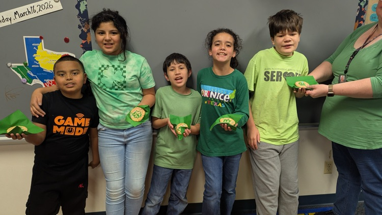 Hood-Case Elementary tweet media