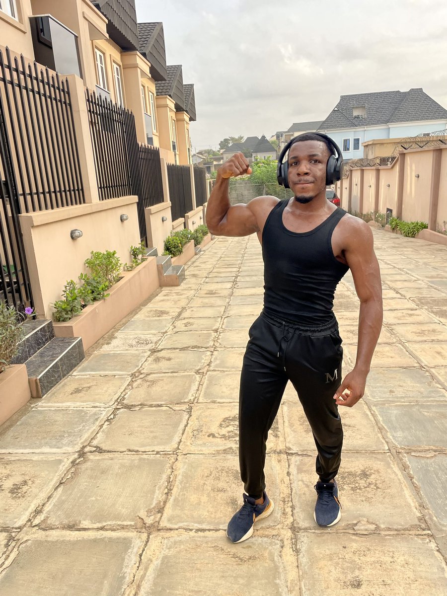 Arinze (That Frontend Guy) 💻 tweet media