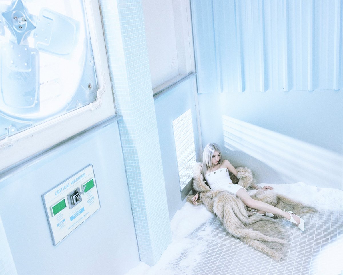 eshinyunaa's tweet photo. YUNA “Ice Cream” M/V PHOTO #1 https://t.co/9sVXrlOjeB