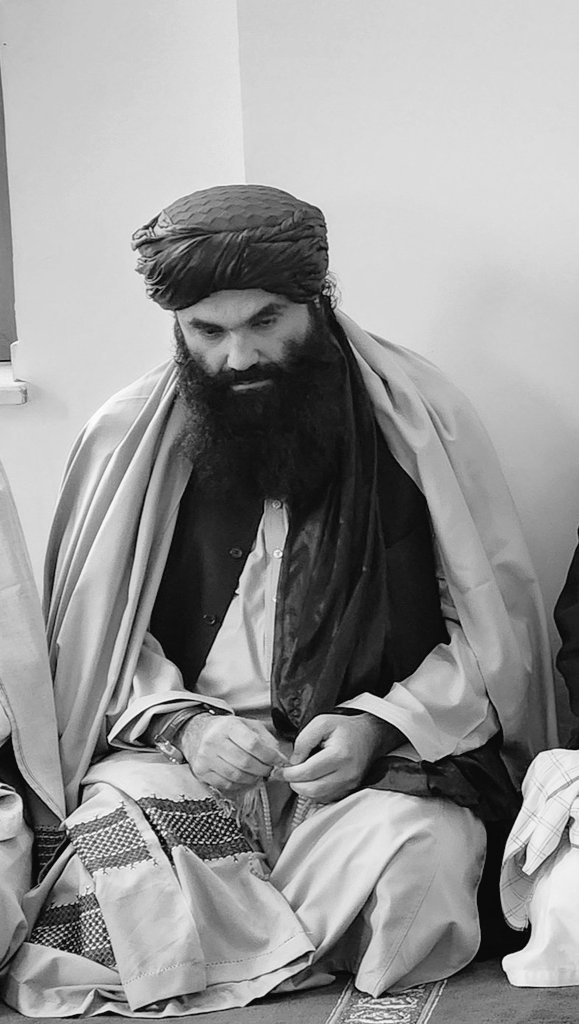 د مشر خاموشي کمزوري نه ده، دا د طوفان نه مخکې سکون دی.