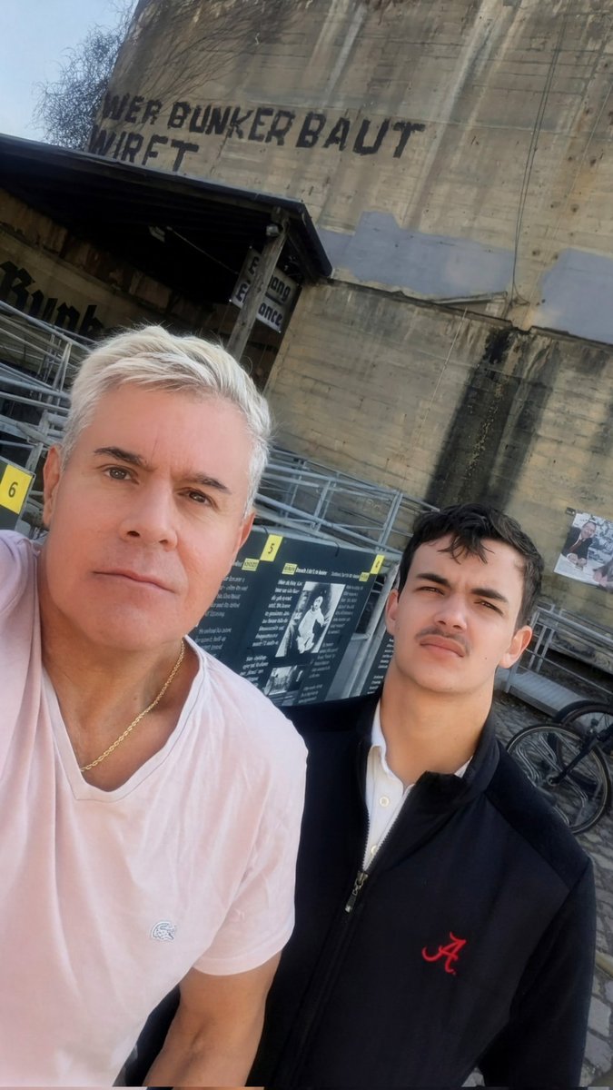 Dan Leal aka Porno Dan tweet media