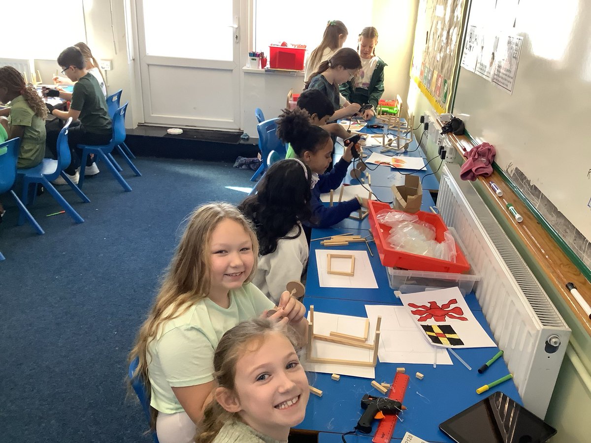 AbbeyPrimary's tweet image. At the hot glue gun station, #Y4 have been glueing their wooden frames and using cam wheels and dowel to create a wheel and axle mechanism to attach to their Roman Chariots #DT