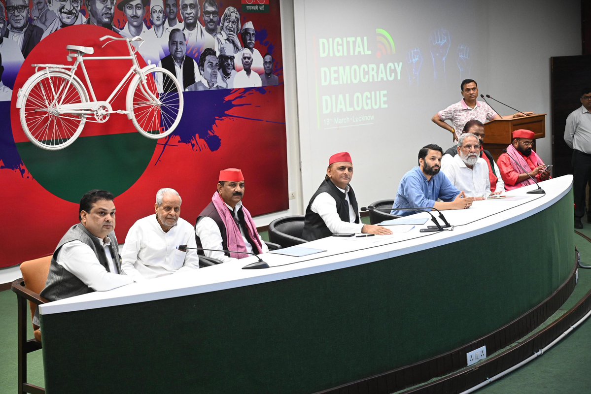 Akhilesh Yadav tweet media