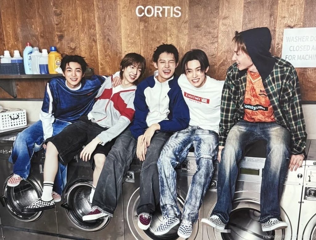 🦒: actually the word ‘members’ doesn’t stick to my mouth
👤: then what do you say?
🦒: friends