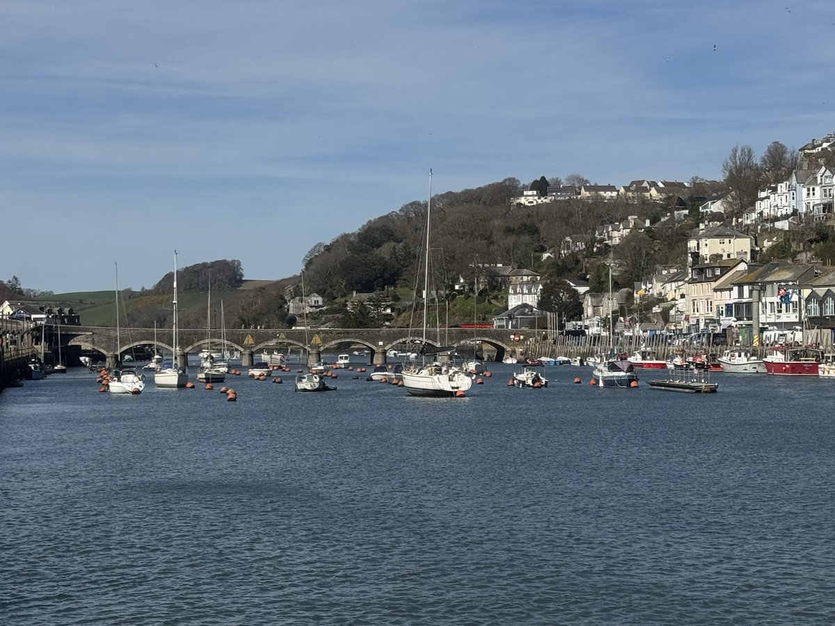 JackiHicks's tweet image. A lovely sunny day for our trip to Looe today to meet friends 🚙😎 #myphotography #nofilterneeded 📷
