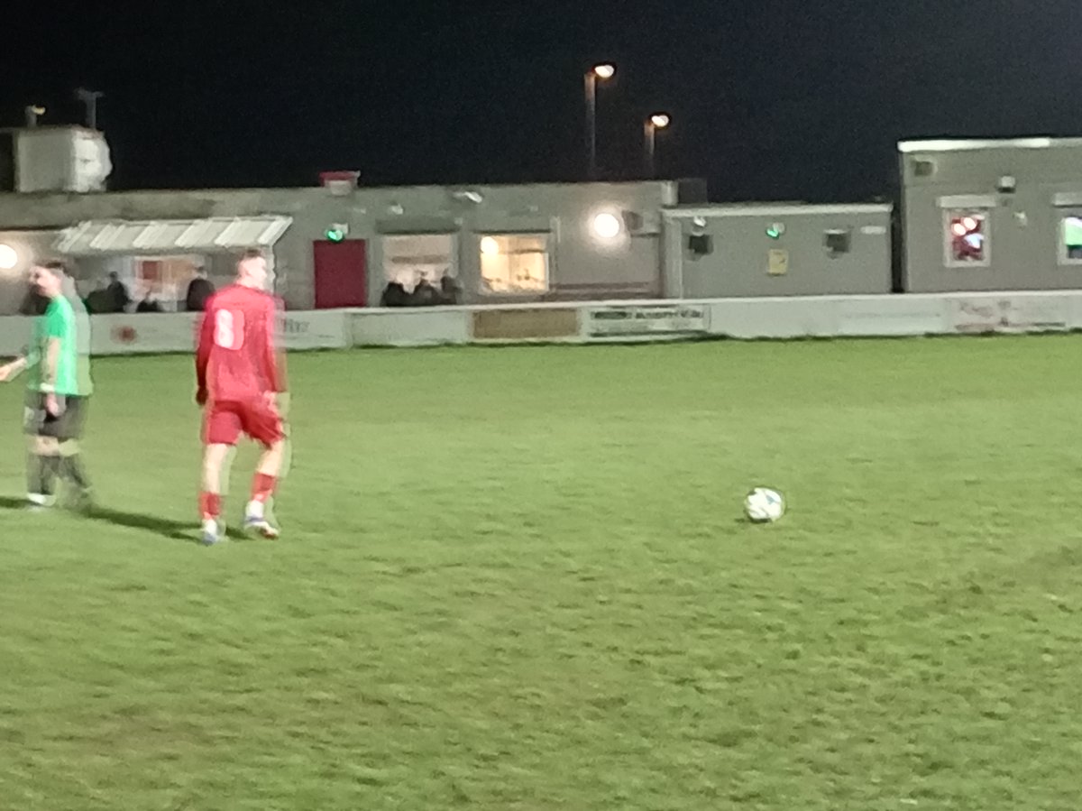 simon evans tweet media