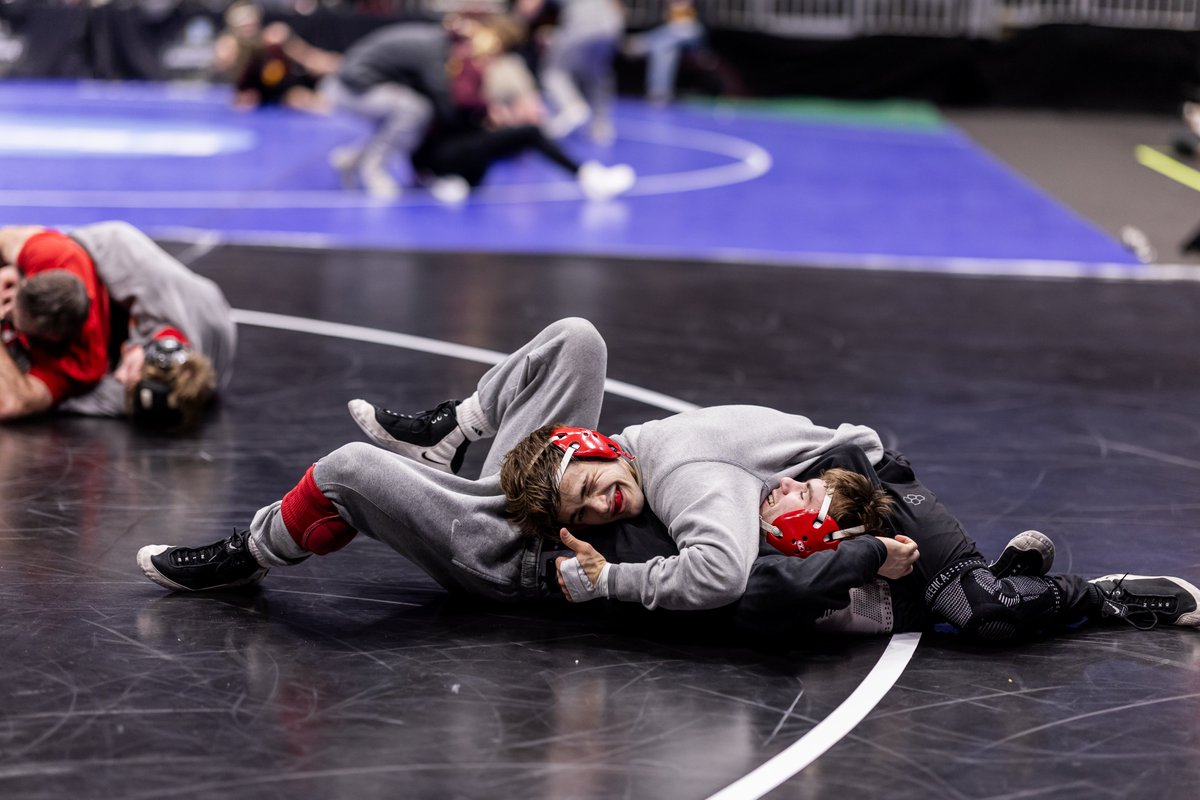 BigRedWrestling's tweet photo. One last practice!!

#familynotfactory
#yellcornell #gobigred

@allysonschwab https://t.co/CGKaEdcZyu