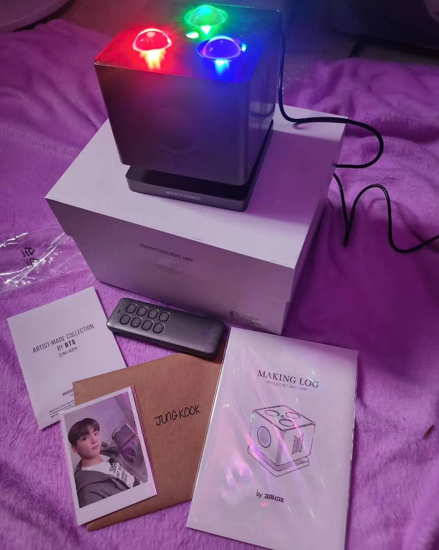 Taetaebread95's tweet photo. WTS LFB PH 

JK MIKROKOSMOS MOOD LAMP SEALED

SUPER SALE UNTIL MARCH 30 ONLY

8500 EACH PAYOOO!!

SEALED https://t.co/LVpaVQtUFl