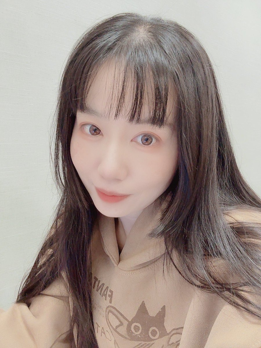 おはようございます(*ｐω-)｡O゜  
お仕事と舞台の調節しなきゃ…  
制作のお仕事もするし、台詞ももっと口に馴染ませなきゃ…  
やることいっぱいにゃー  
頭の中がいっぱいいっぱいだけど  一つずつ片付けていきます
この数日鬼ほど忙しいぞ？？
 #朝活 #多忙 #にゃもーん