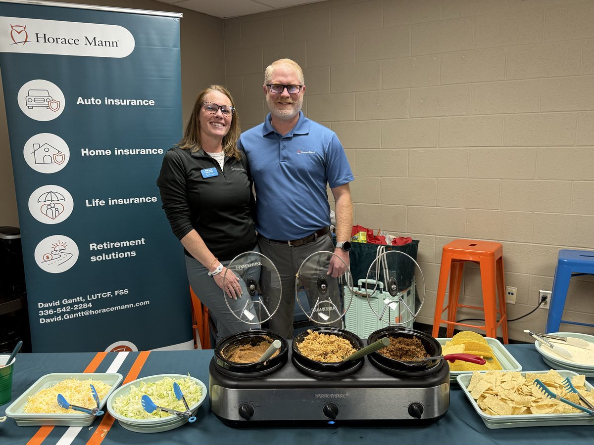 Pickett Elementary School Jackets tweet media