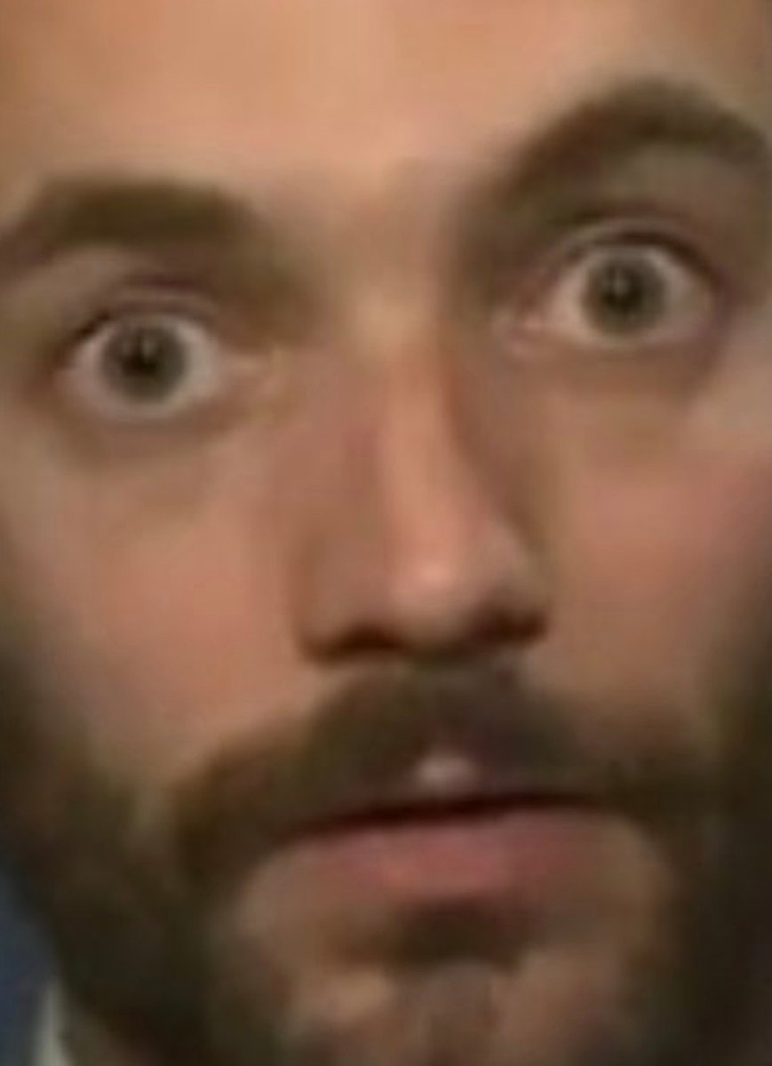 Humain en gare 🚉 tweet media