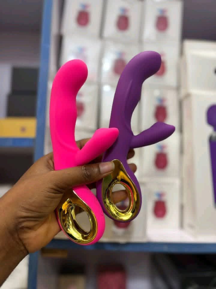 saro_vyn's tweet photo. Be honest—did men fail you, or did you just upgrade to something that can’t disappoint you? 😂 https://t.co/QE1pLGNDTy