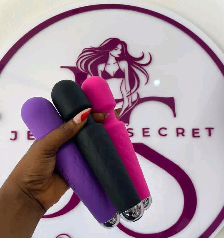 saro_vyn's tweet photo. Be honest—did men fail you, or did you just upgrade to something that can’t disappoint you? 😂 https://t.co/QE1pLGNDTy