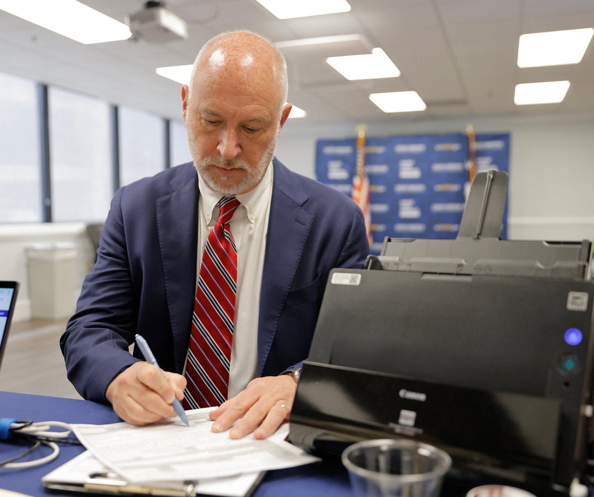 Today, I FILED to be your next Commissioner of Agriculture. 🇺🇸

Exactly one year ago, I launched my campaign. Since then, I’ve been on the ground all over the state listening to South Carolinians and sharing my vision for the Department of Agriculture, because the truth is,