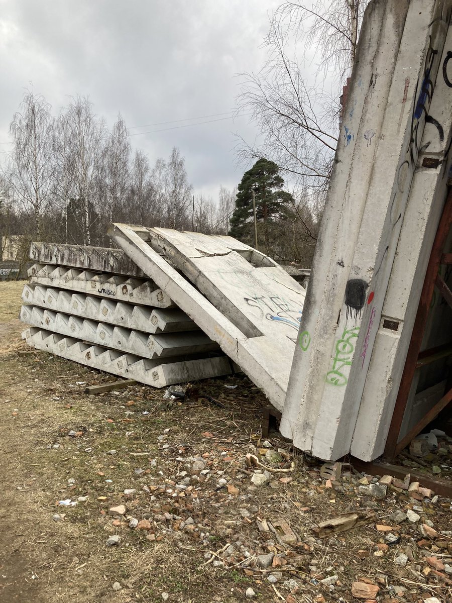 Baltā meitene tweet media