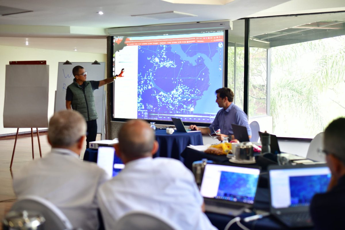 NEW STUDY: Turning data into real-world impact. 🌊

Research in the ICES Journal of Marine Science explores how satellite monitoring and vessel tracking are most effective when paired with trusted partnerships and capacity development.

Read more 🔎: bit.ly/4rxLMpJ