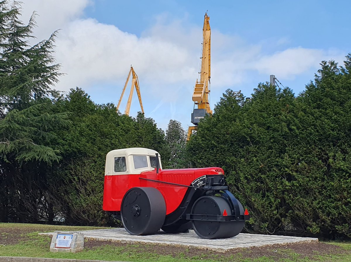 ACAFCantabria's tweet photo. El @Astillero_Ayto inaugura la restauración y nueva ubicación de la apisonadora de Talleres de Astillero, S.A., donada por ACAF, junto a la estación de Astillero y frente a los Astilleros del Atlántico, herederos de la construcción naval e industrial de Talleres. https://t.co/0zNnF4X80z