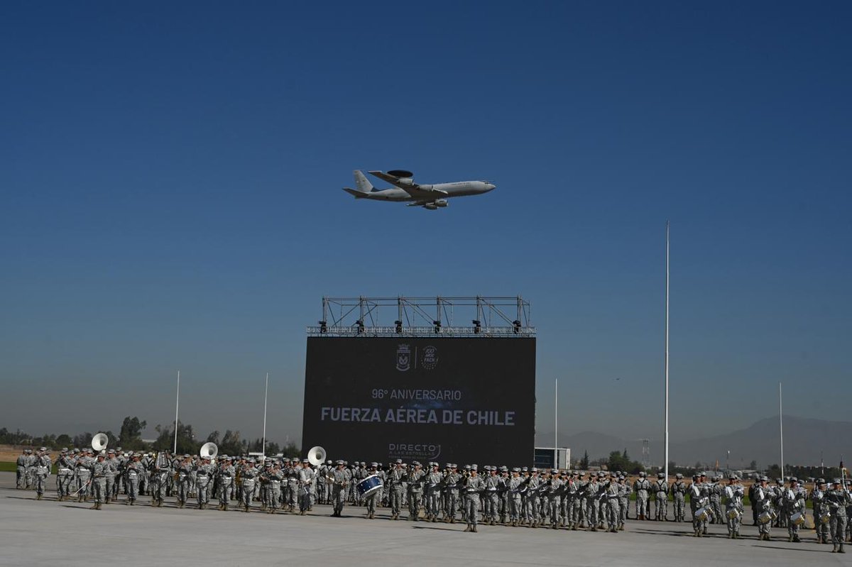 Fuerza Aérea de Chile tweet media
