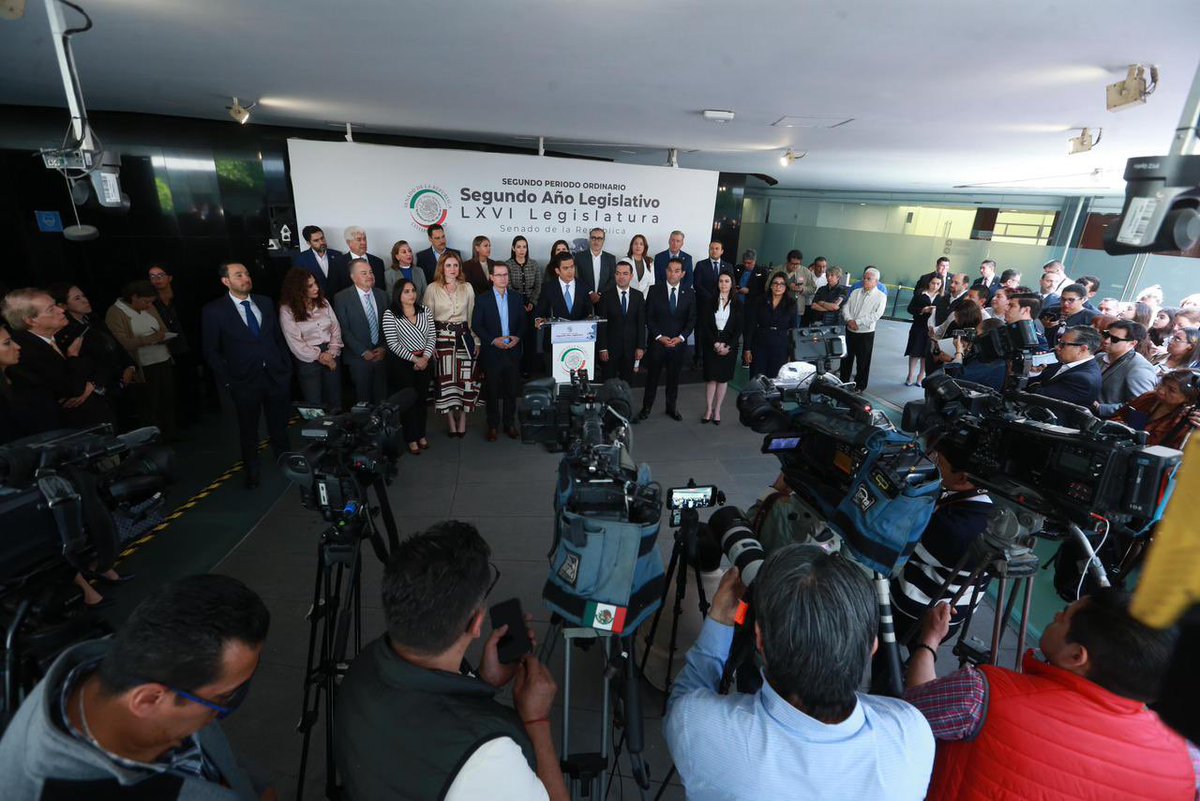 🔵 En rueda de prensa desde el Senado de la República, dejamos claro que no acompañamos la reforma electoral de Morena.

Nuestro Presidente Nacional <a href="/JorgeRoHe/">Jorge Romero Herrera</a>, junto a <a href="/RicardoAnayaC/">RicardoAnayaC</a>, <a href="/eLiasLixa/">Elías Lixa</a> y las y los <a href="/SenadoresdelPAN/">Senadores del PAN</a>, afirmó que no tememos a la revocación de mandato en
