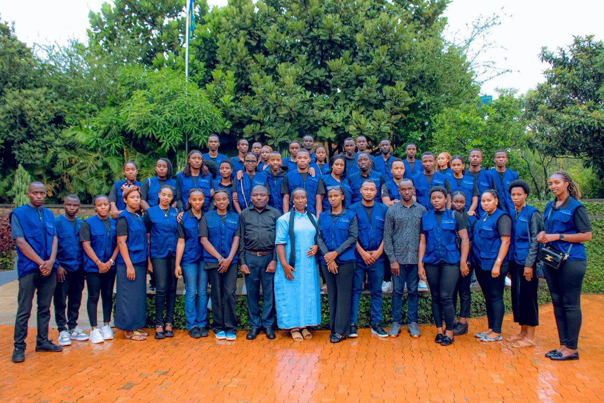 DAPNgoma's tweet photo. Uyu munsi Intore mu ikoranabuhanga zikorera mu karere ka @NgomaDistrict, zasuye Urwibutso rwa Gisozi n'Ingoro y'umuco mukurushaho kumenya no kwiga amateka yaranze Igihugu cyacu https://t.co/m1zWG4DR3d