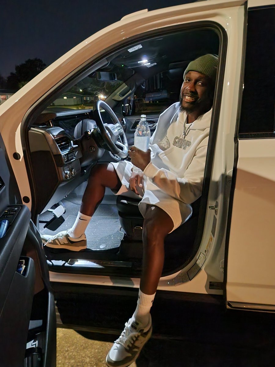 Asti Tucker tweet media