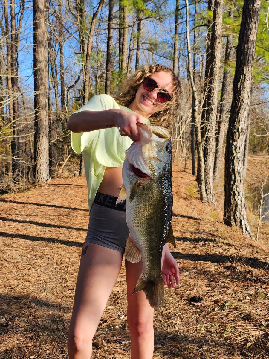 Bass Manager 🎣 tweet media