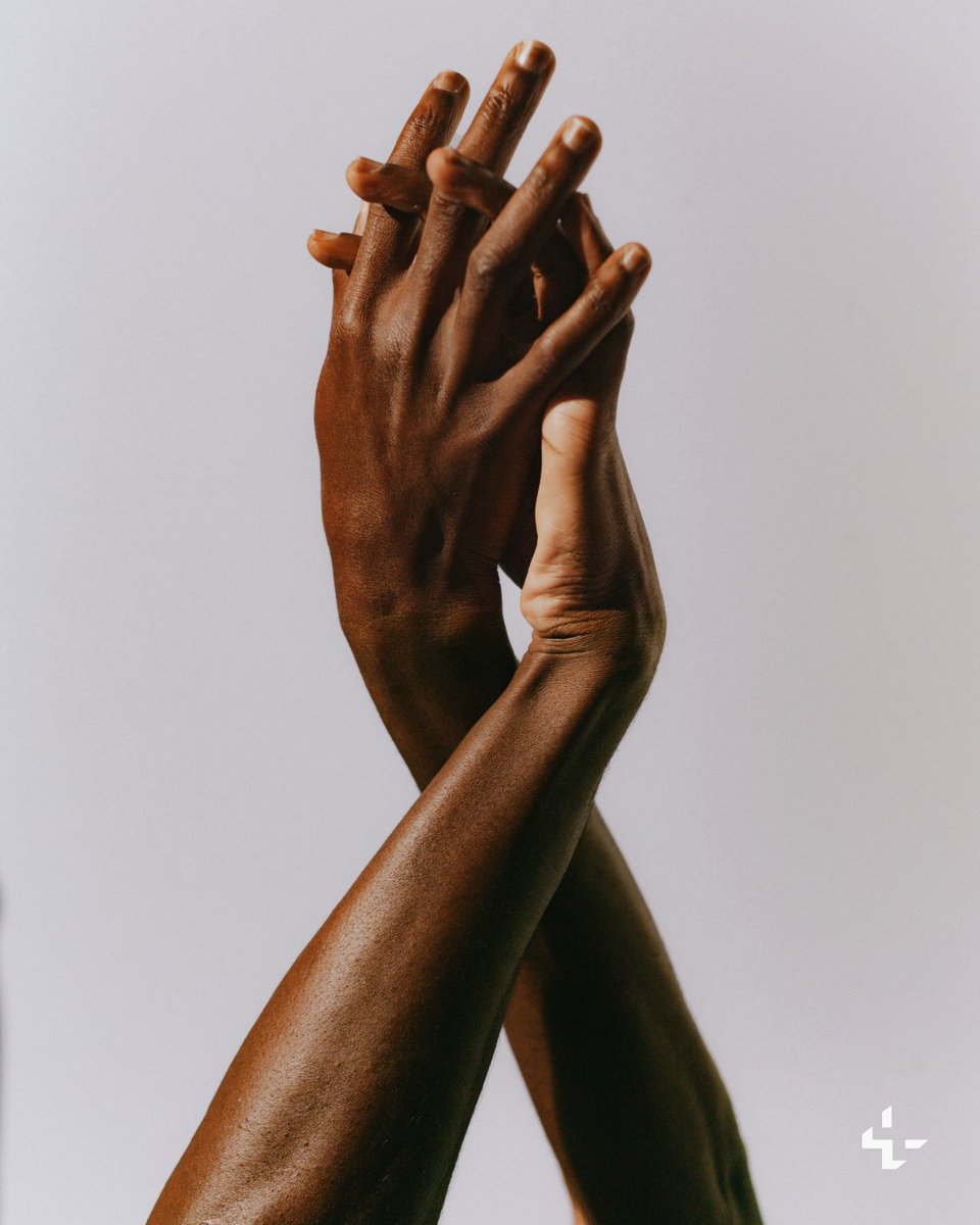 Unsplash tweet media