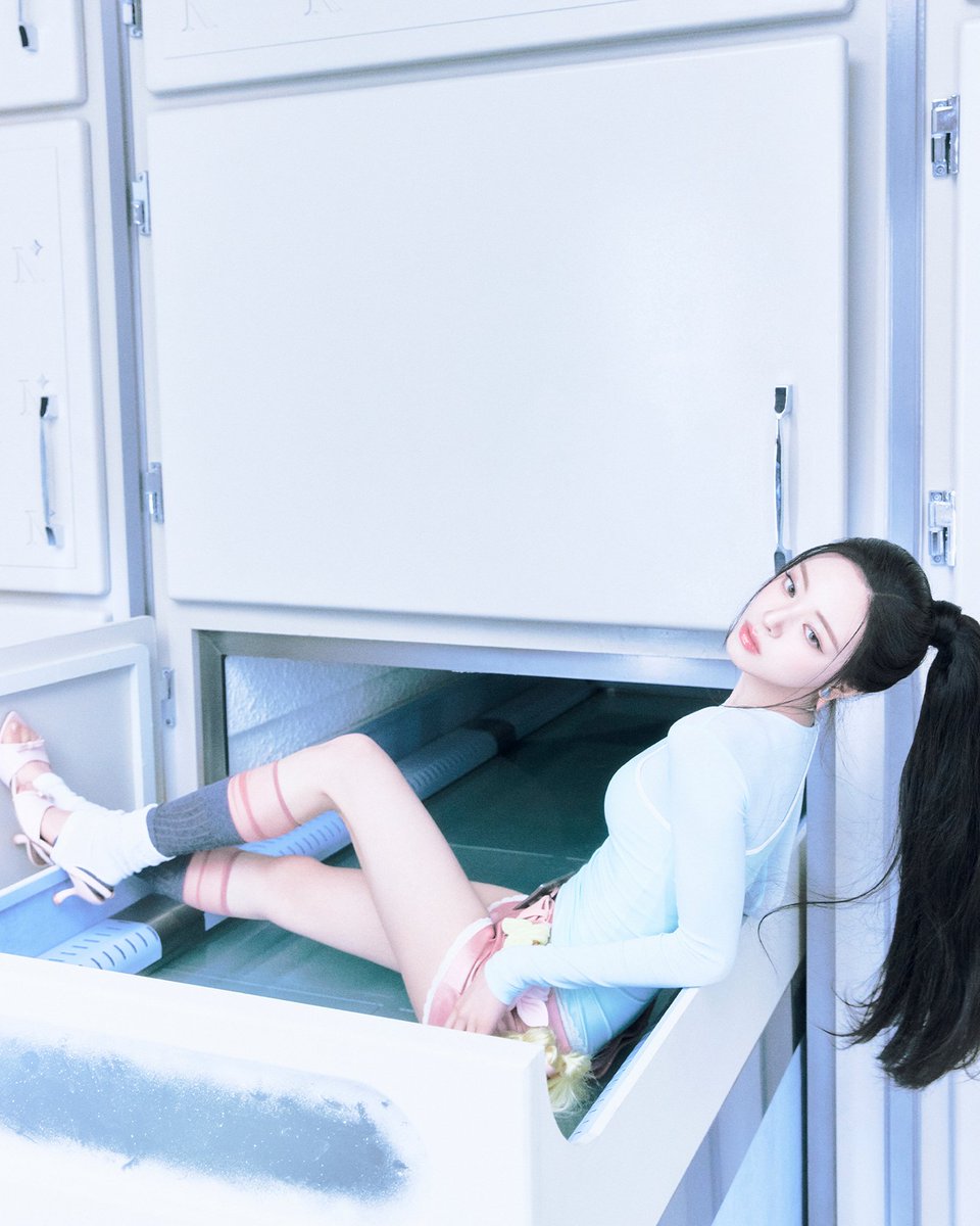 eshinyunaa's tweet photo. YUNA “Ice Cream” M/V PHOTO #2 https://t.co/YUM7aH6NQa