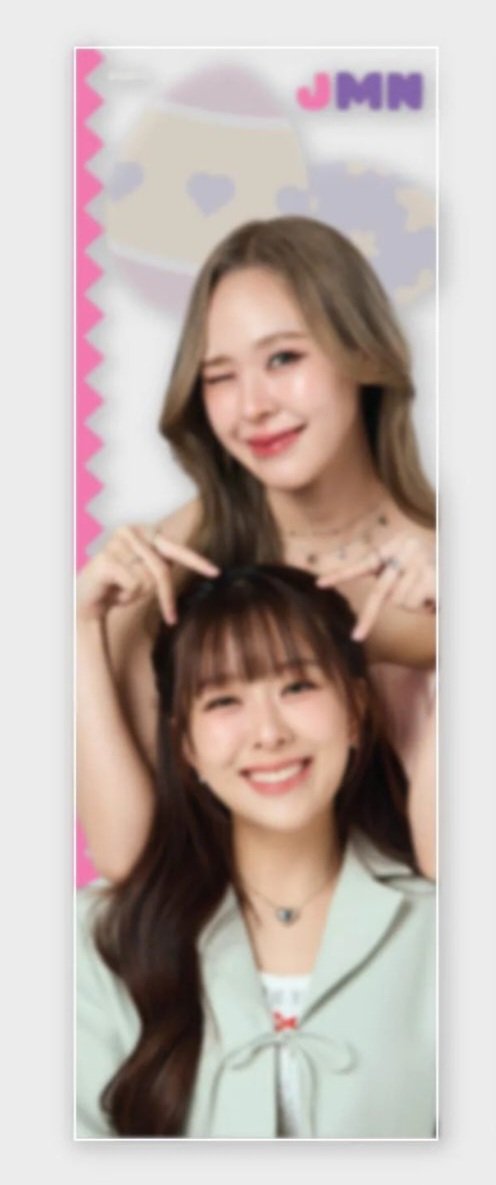 I'M IN LOVE WITH THIS MEWNICH😭 she's so soft omg i love her soft smile and i wish i could be her gf, june stay away from me cz i want mewnich for me, my life, my sanity🩷💜