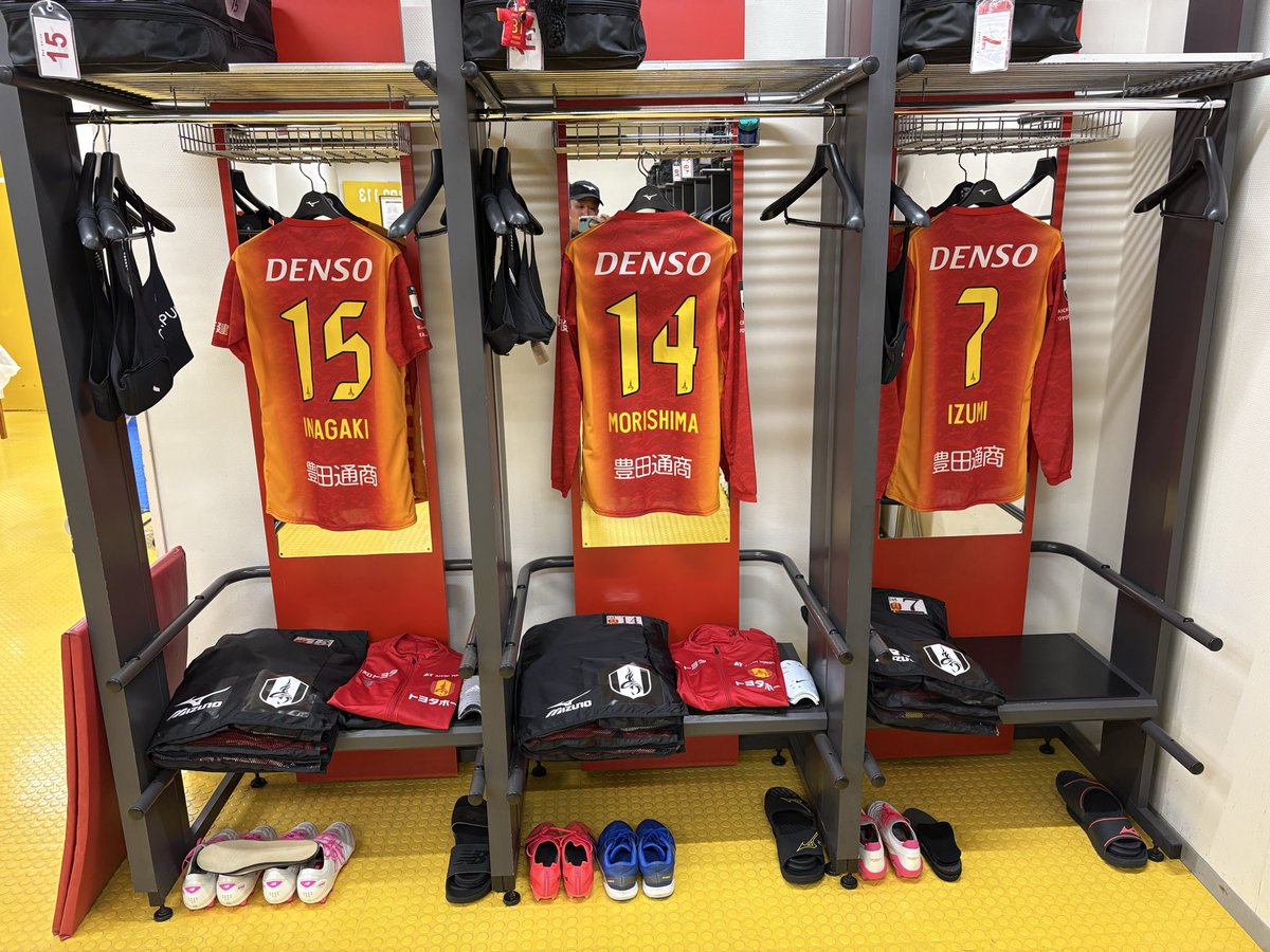 Kitman89's tweet photo. 2026シーズン
🆚サンフレッチェ広島戦　WIN🔥
次節京都サンガF.C.戦に向けて🔥⚽️

ゴールを決めた⚽️
山岸選手と木村選手のスパイクです

#名古屋グランパス
#グランパス
#ミズノ
#明治安田Jリーグ百年構想リーグ
#ホペイロ
#サンフレッチェ広島
#山岸祐也
#木村勇大 https://t.co/tPyR2hHaUu