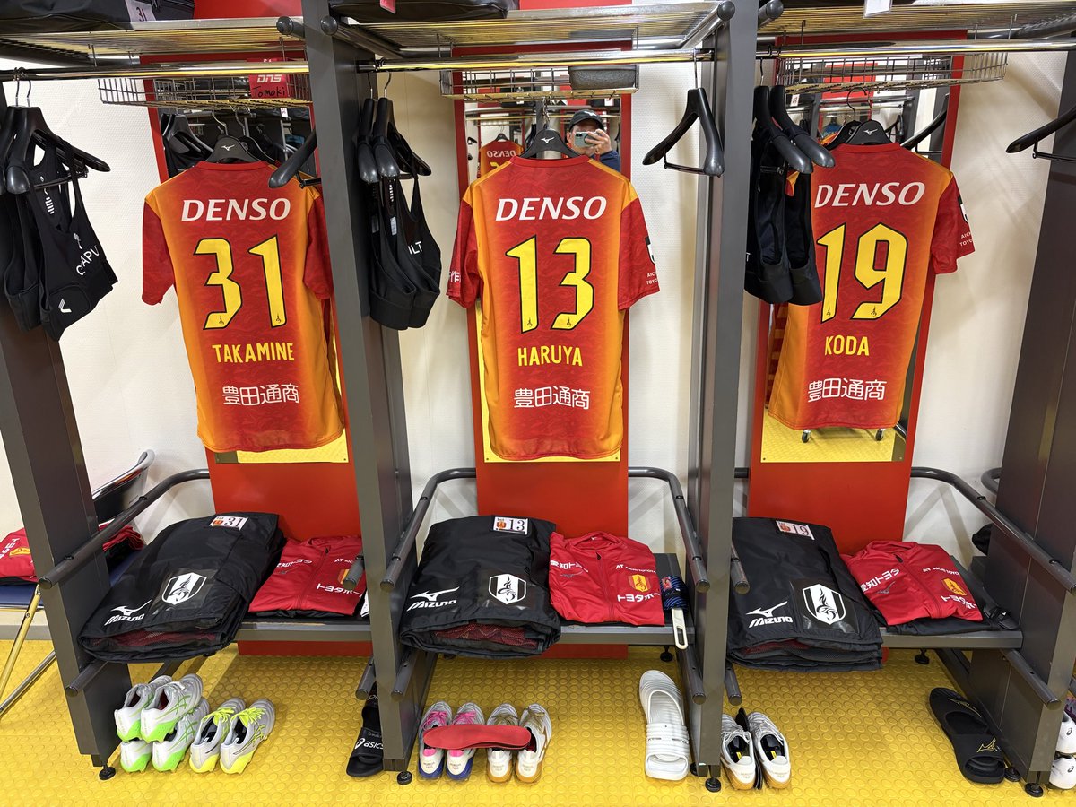 Kitman89's tweet photo. 2026シーズン
🆚サンフレッチェ広島戦　WIN🔥
次節京都サンガF.C.戦に向けて🔥⚽️

ゴールを決めた⚽️
山岸選手と木村選手のスパイクです

#名古屋グランパス
#グランパス
#ミズノ
#明治安田Jリーグ百年構想リーグ
#ホペイロ
#サンフレッチェ広島
#山岸祐也
#木村勇大 https://t.co/tPyR2hHaUu