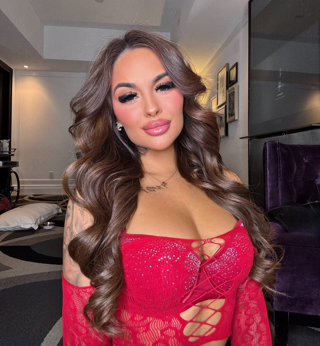 𝐴𝑖𝑚𝑦 𝐻𝑎𝑧𝑒 tweet media