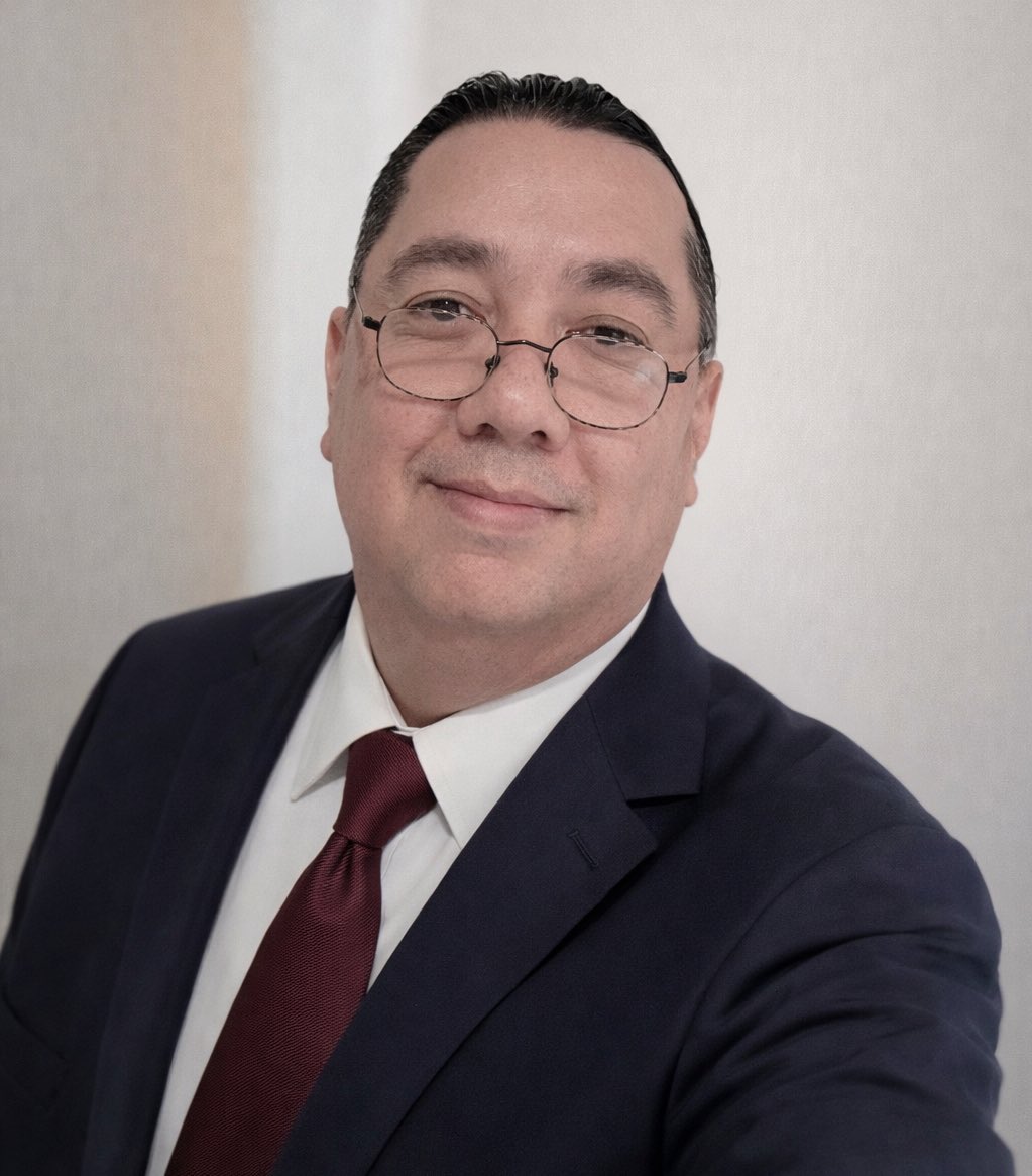 ArmandoOrta's tweet image. ¿Quién es el nuevo encargado de Comunicación de la #UAT?
📌Se trata del Ing. José Torres Alexanderson, un perfil tamaulipeco que, finalmente, ve reconocido el trabajo que ha venido realizando como parte del equipo de campaña del hoy gobernador @Dr_AVillarreal 
‼️Posteriormente,