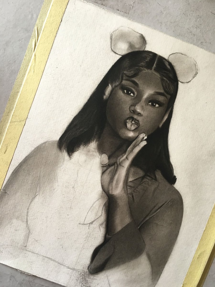 UncleDave164600's tweet photo. I was scrolling through my gallery and I noticed this charcoal drawing I did 2024 where I tried getting king Mitchy's attention, I posted every where Facebook, tik tok, IG and even sent a DM but was ghosted 😅. Well here it is. Hope it was worth the stress!? https://t.co/iELvTLAgpa