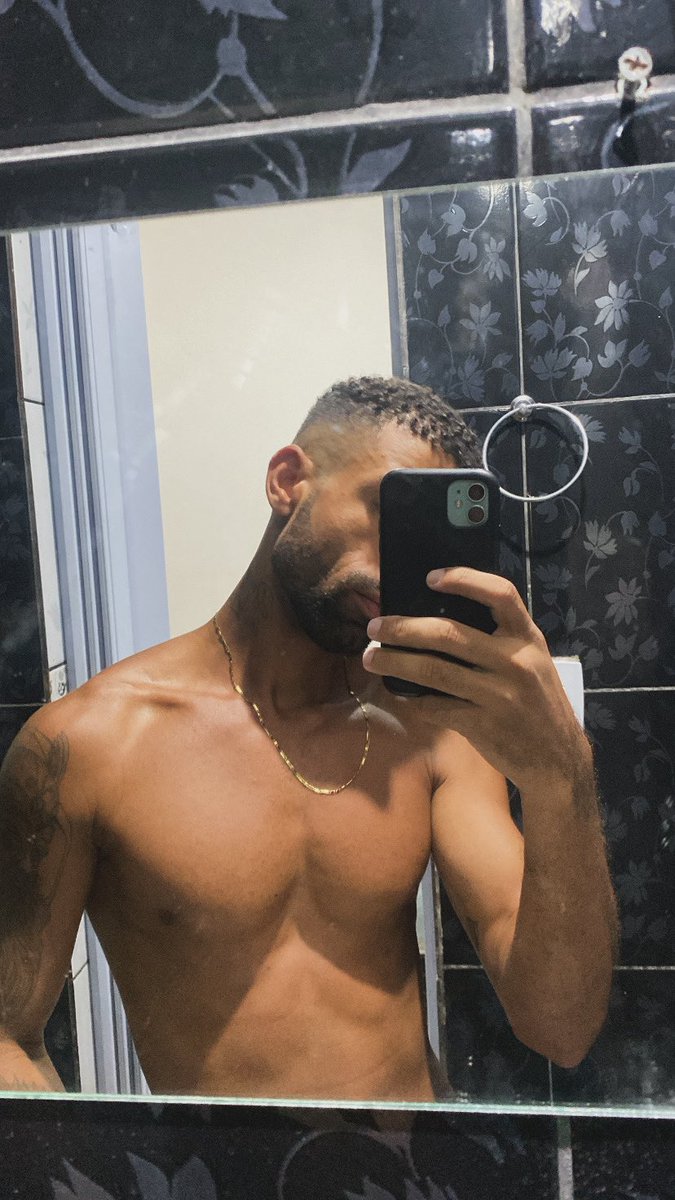 euwill7's tweet photo. 📏💆🏽‍♂️ https://t.co/LgrzeeBgan