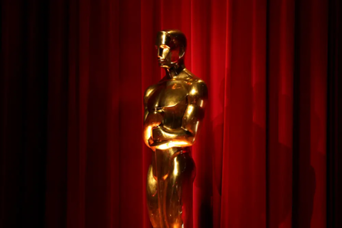 CentsModern's tweet photo. You'll likely tune into the Oscars this Sunday to see the A-list likes of Timothée Chalamet, Michael B. Jordan, Emma Stone, and Leonardo DiCaprio duke it out for golden statues. If Will Smith is going to slap someone else, we want t https://t.co/pJLyQue5fS https://t.co/VgKp4TboQW