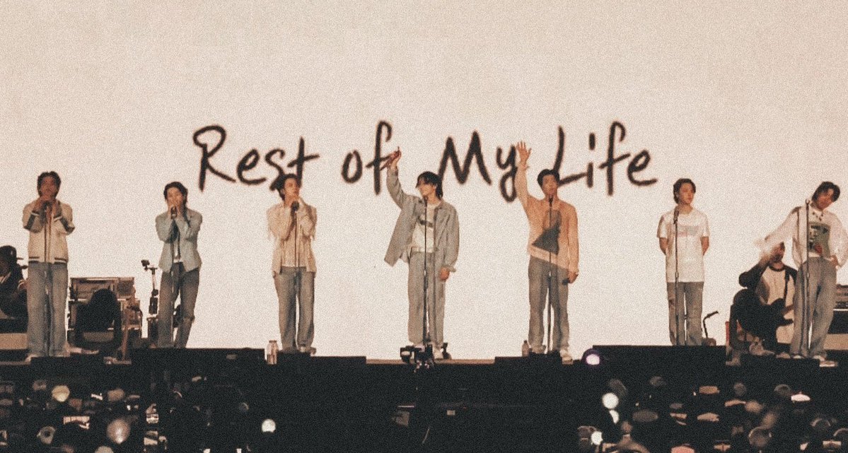 ellie 🪭 tweet media