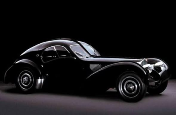us_connie's tweet photo. What is this car? 🤔 https://t.co/kN33dSxZxk