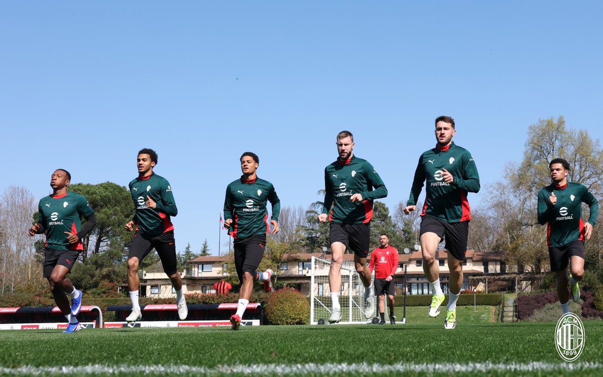 AC Milan tweet media