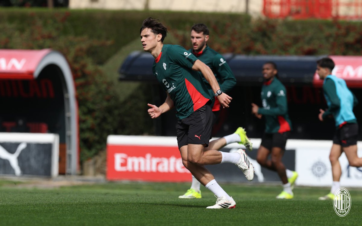 AC Milan tweet media