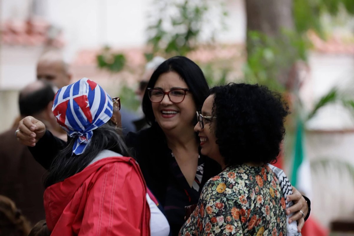 Tere Felipe tweet media