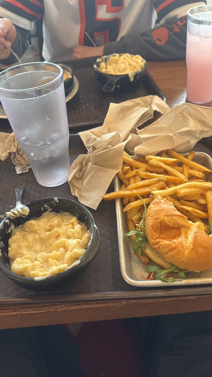 Dennis YN tweet media