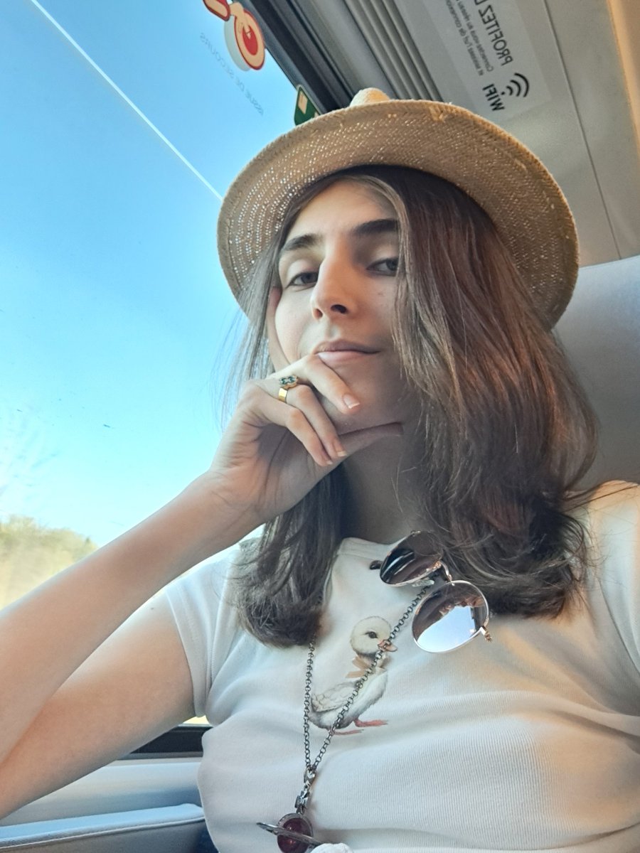 Torlaine tweet media