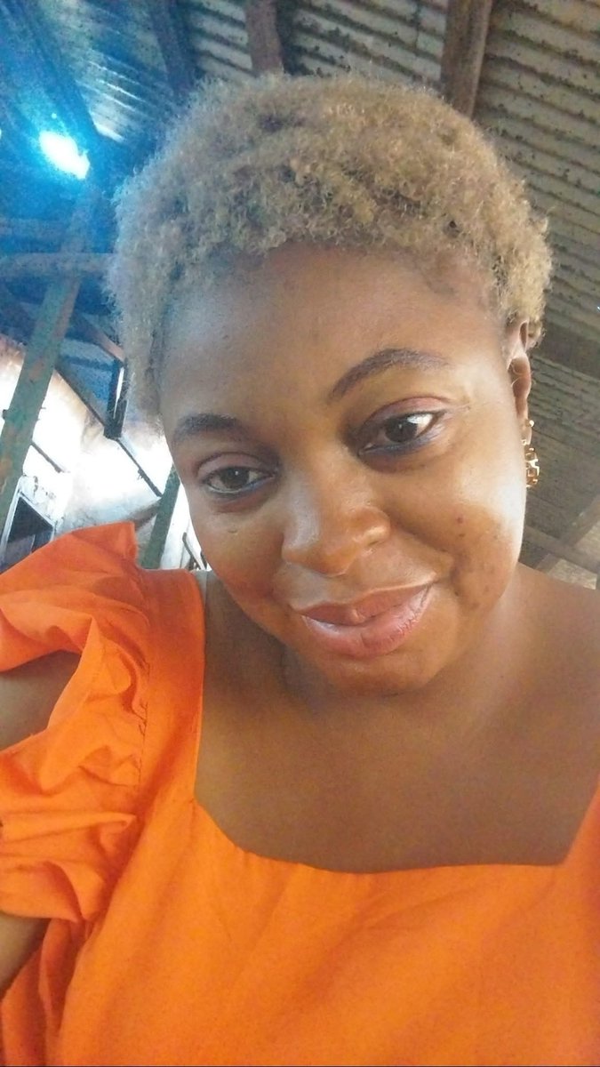 ATheodoreTonye's tweet photo. UNE SOLDATE DE LA SANTE ASSASSINÉE...

Dr Assouguena Fouda Marie Armelle, Médecin spécialisé en Anesthésie Réanimation, en service à l'hôpital de district d’Obala. Retrouvée hier soir à son domicile (à Obala) décapitée et amputée d’un membre. 🤦🏾‍♂️

Quelle inhumanité effroyable ! https://t.co/anWfsdrEx5