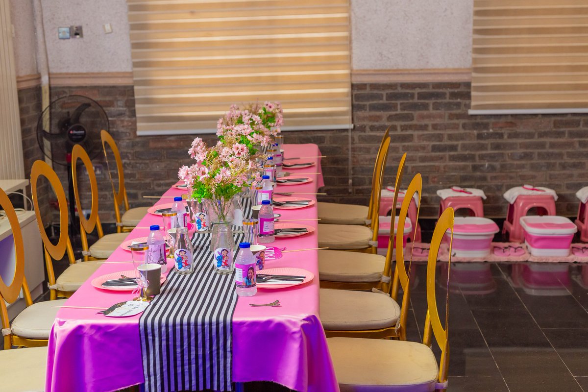 Ao3Events's tweet photo. We had the honor of creating this magical princess-themed setup for a special young queen as she turned 10 💕🎉
From the elegant colors to the dreamy details, every corner was designed to bring her fairytale to life ✨💫
It was truly a beautiful moment filled with laughter https://t.co/tLvopLYWqA