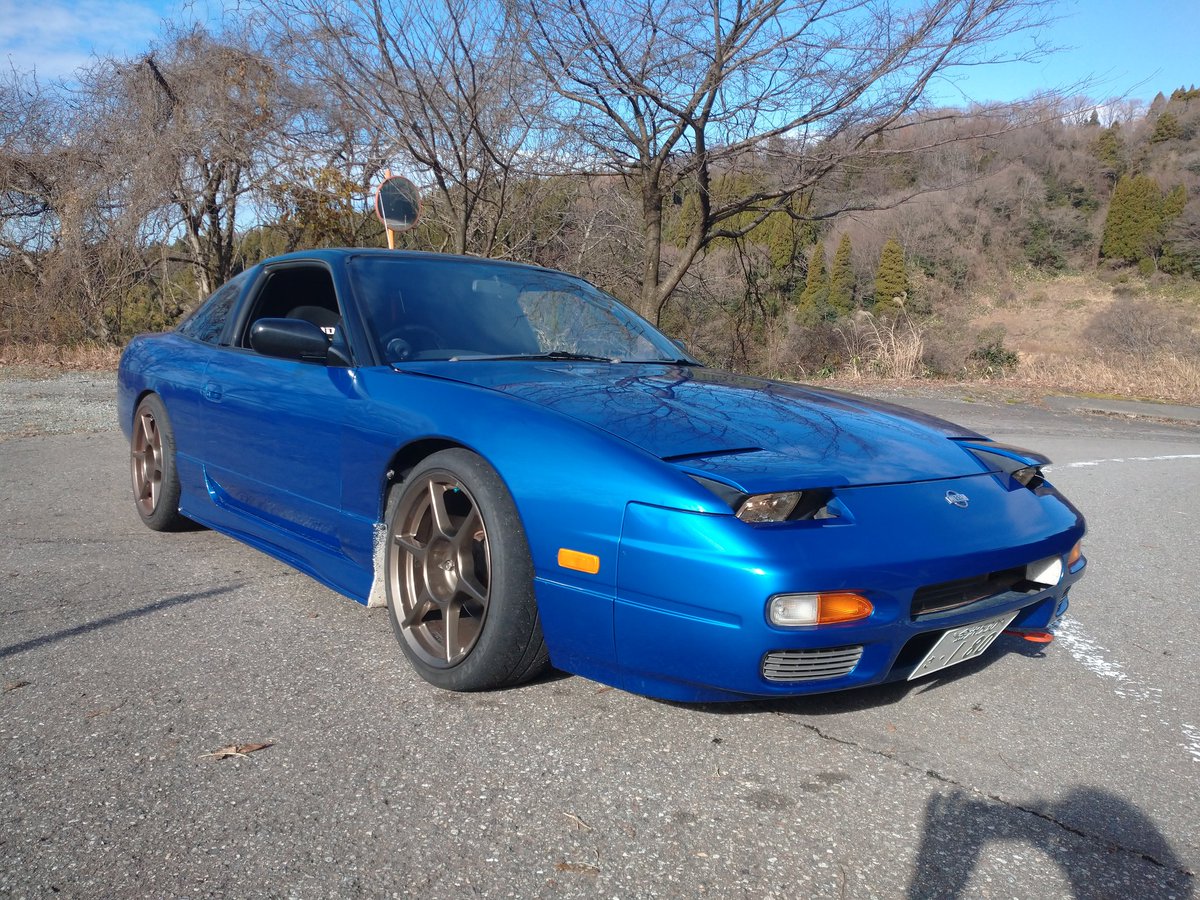 akihirØ tweet media