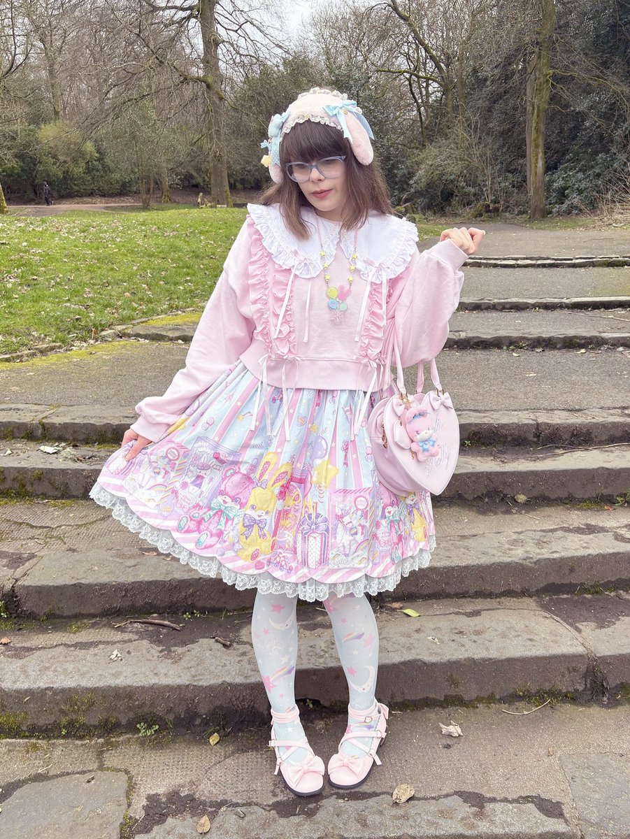 lyrical elizabeth !! tweet media