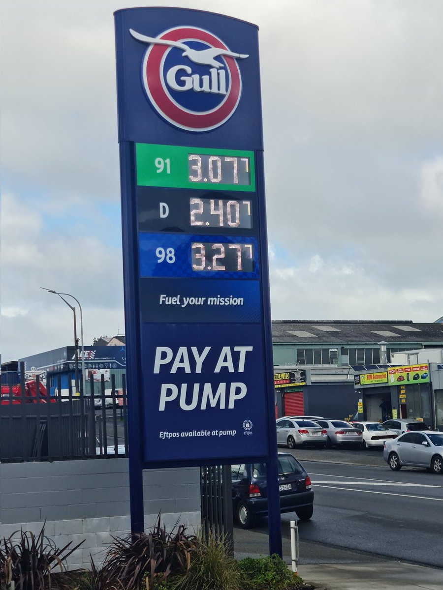 TheNzRocketeer's tweet photo. For that $3 of 98 ...

$1.20 to $1.40 is tax.
$0.03 is net profit.

Who really is harming New Zealanders? https://t.co/47HmKZrbZj