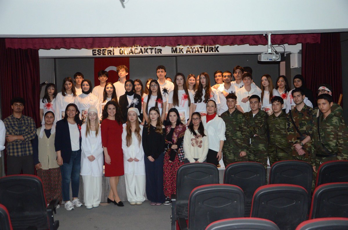 eacmtal's tweet photo. “Çanakkale geçilmez !” diyerek vatan uğruna can veren aziz şehitlerimizi saygı, minnet ve rahmetle anıyoruz. https://t.co/iHnPdBafLy